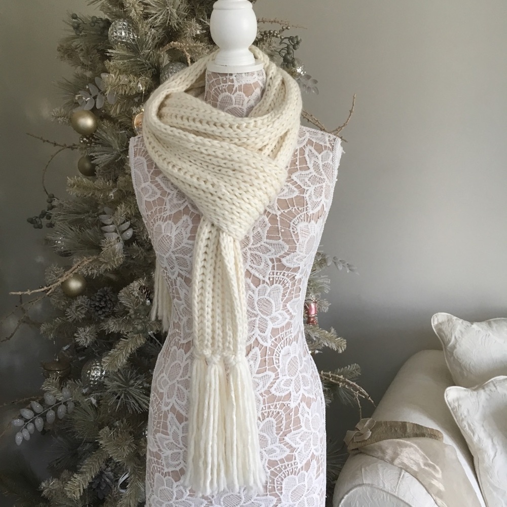 Loft winter scarf - Picture 2 of 3